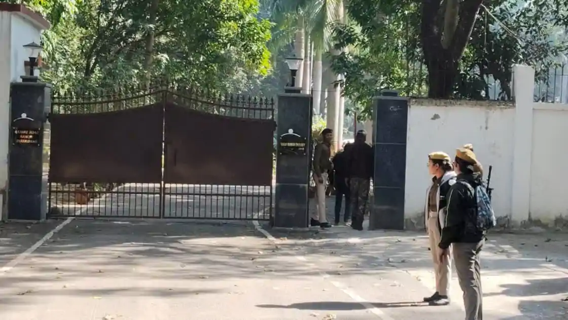 चार करोड़ से अधिक के नये मनी ट्रेल ने बढ़ाई विनय चौबे की मुश्किलें, आज पत्नी से होगी पूछताछ