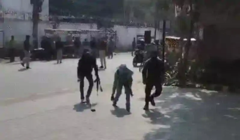 पटना के होटल ताज सिटी सेंटर में आतंकी हमला, AK-47 और हैंड ग्रेनेड के साथ होटल में घुसे नकाबपोश, पटना ATS ने किया रेस्क्यू ऑपरेशन पटना के होटल ताज सिटी सेंटर में आतंकी हमला