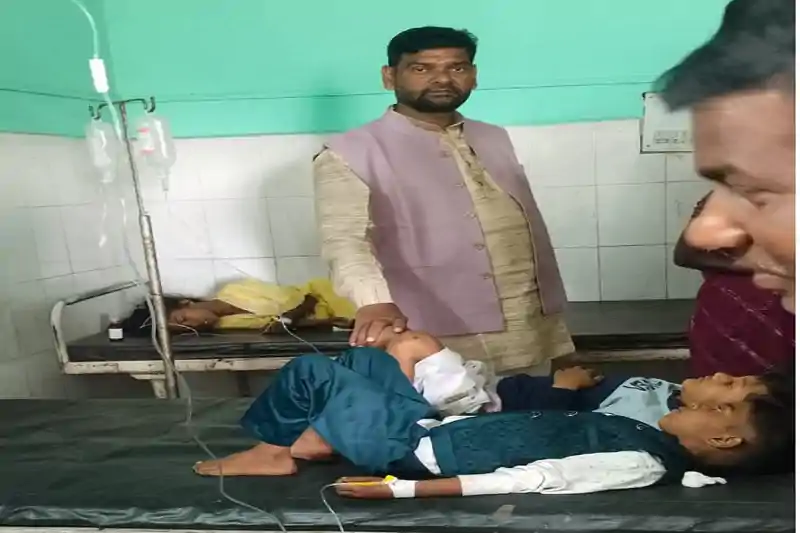 पांकी में शिवरात्रि मेले में फूड पॉइजनिंग का शक, गोलगप्पे खाने के बाद 50 से ज्यादा बच्चे बीमार पांकी में शिवरात्रि मेले में फूड पॉइजनिंग का शक, गोलगप्पे खाने के बाद 50 से ज्यादा बच्चे बीमार
