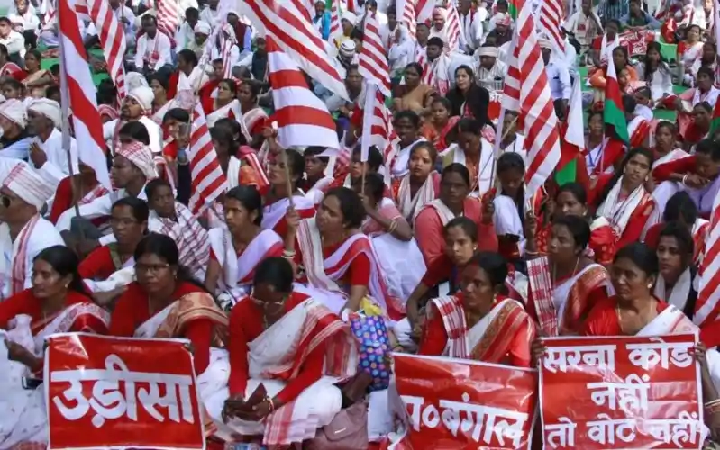 दिल्ली : सरना धर्म कोड को लेकर आदिवासी संगठनों का धरना प्रदर्शन, झारखंड के कई जिलों में अलर्ट दिल्ली : सरना धर्म कोड को लेकर आदिवासी संगठनों का धरना प्रदर्शन, झारखंड के कई जिलों में अलर्ट
