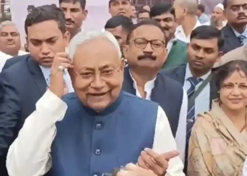 नीतीश कुमार 