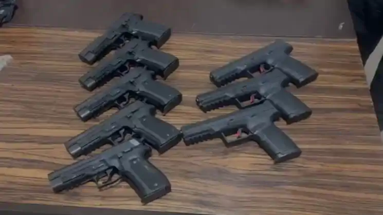 निकाय चुनाव से पहले पलामू में हथियार लाइसेंसों की जांच तेज, 1150 से ज्यादा लाइसेंसी हथियारों का हो रहा सत्यापन