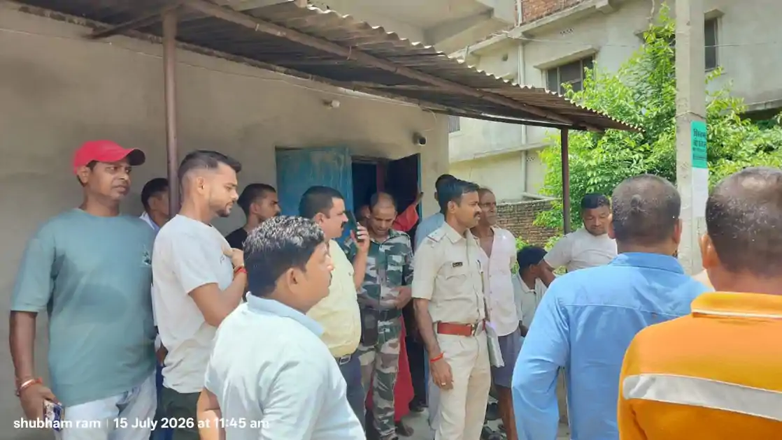 काली मंडा के पास विवादित जमीन पर झोपड़ी बनाने को लेकर हंगामा, सीओ और पुलिस ने संभाला मोर्चा
