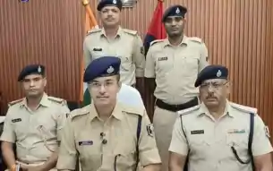 ऑटो में धूमकर दो युवतियां बेच रही थी स्मैक, हुई गिरफ्तार, एक किलो से ज्यादा स्मैक बरामद