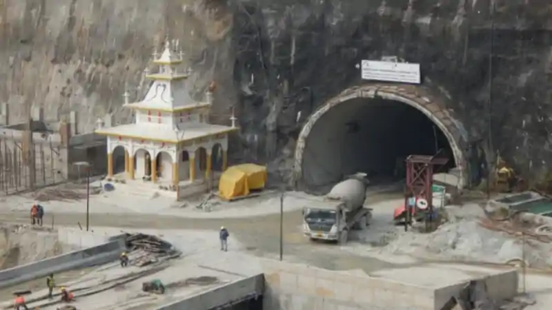 टनल के अंदर अचानक टूटा कंक्रीट का हिस्सा, झारखंड के श्रमिक ने गंवाई जान