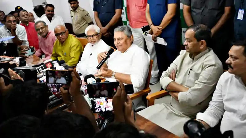 क्या डिप्टी CM ने अपने करीबी के लिए पटना-पूर्णिया एक्सप्रेस-वे का रूट बदला? विजय चौधरी ने दे दिया जवाब..बड़ा विवाद... 
