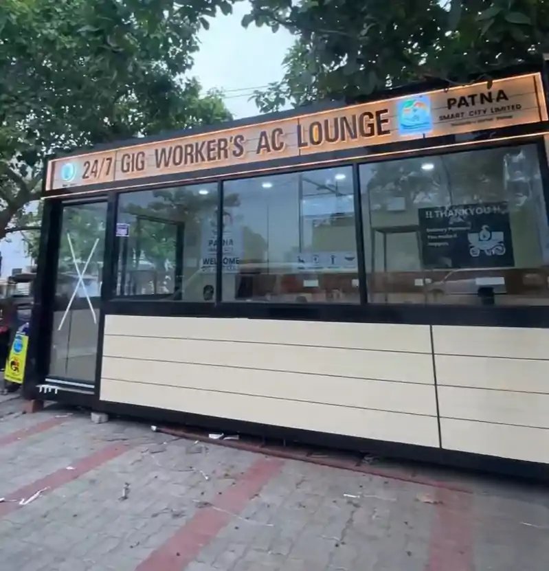 AC लाउंज में आराम फरमाएंगे डिलीवरी बॉय और आम लोग, मिलेगी ये सब सुविधाएं, पटना बना देश का तीसरा शहर AC लाउंज में आराम फरमाएंगे डिलीवरी बॉय और आम लोग, मिलेगी ये सब सुविधाएं, पटना बना देश का तीसरा शहर