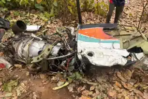 चतरा एयर एंबुलेंस क्रैश के 21 दिन बाद मिला बड़ा सुराग, पत्थर पनिया जंगल से मिला एयर एंबुलेंस का इंजन