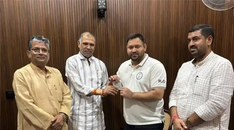 सूरजभान सिंह आरजेडी में हुए शामिल, मोकामा में दो बाहुबलियों के बीच टक्कर होगा दिलचस्प 