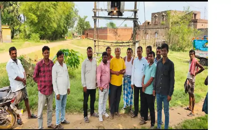  गांव में छाया था अंधेरा, अब जली रोशनी, स्पीकर रवींद्रनाथ महतो की पहल पर मिली राहत