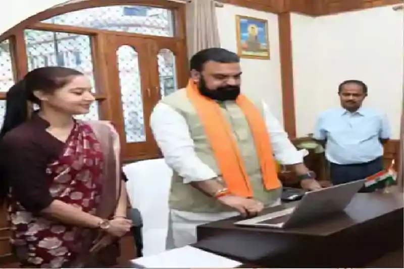बिहार में ‘जनगणना-2027’ का आगाज, CM सम्राट चौधरी ने नागरिकों से की भागीदारी की अपील बिहार में ‘जनगणना-2027’ का आगाज, CM सम्राट चौधरी ने नागरिकों से की भागीदारी की अपील