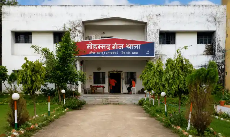 रास्ता भटक कर पहुंचे पलामू, बाइक की हुई भिड़ंत, डेढ़ माह की बच्ची की मौत रास्ता भटक कर पहुंचे पलामू, बाइक की हुई भिड़ंत, डेढ़ माह की बच्ची की मौत