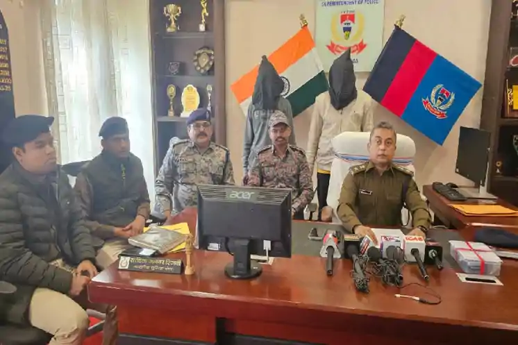 लोहरदगा में ब्राउन शुगर नेटवर्क पर पुलिस का शिकंजा, दो तस्कर गिरफ्तार