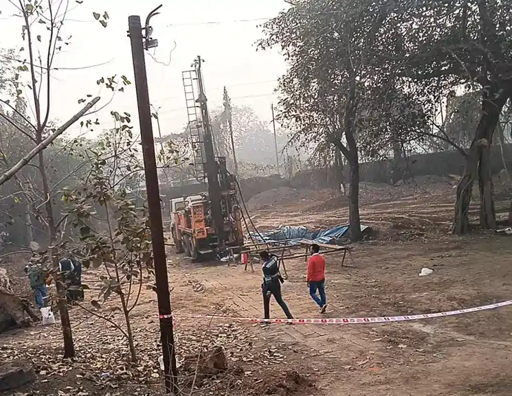 केंदुआडीह गैस रिसाव : दूसरे दिन भी जारी राहत कार्य, बोरहोल ड्रिलिंग से दबाव घटाने की तैयारी