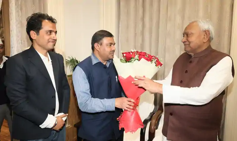 मुख्यमंत्री से स्पेश एप्लीकेशन सेंटर, भारतीय अंतरिक्ष अनुसंधान संगठन के निदेशक ने शिष्टाचार मुलाकात की Nitish Kumar