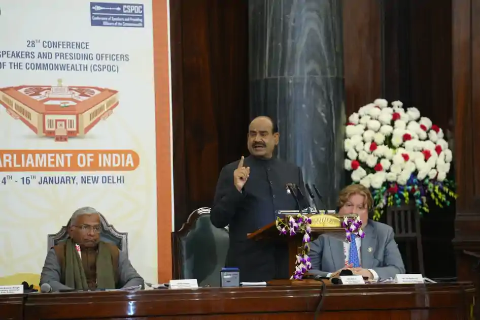 नई दिल्ली : CSPOC-28 का समापन, लोकतंत्र को जनोन्मुखी बनाने का साझा संकल्प, ब्रिटेन को सौंपी गई अगली मेज़बानी 