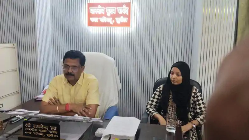 सुपौल: पुनर्वासित परिवारों को प्रधानमंत्री आवास योजना का लाभ दिलाने की लड़ाई जारी रहेगी सुपौल: पुनर्वासित परिवारों को प्रधानमंत्री आवास योजना का लाभ दिलाने की लड़ाई जारी रहेगी