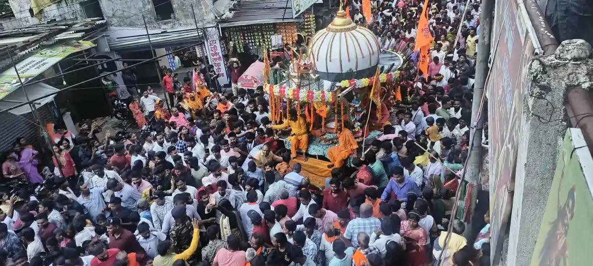 हजारों हाथों ने खींचा महाप्रभु जगन्नाथ का रथ, जय जगन्नाथ के जयघोष से गूंजा बड़कागां