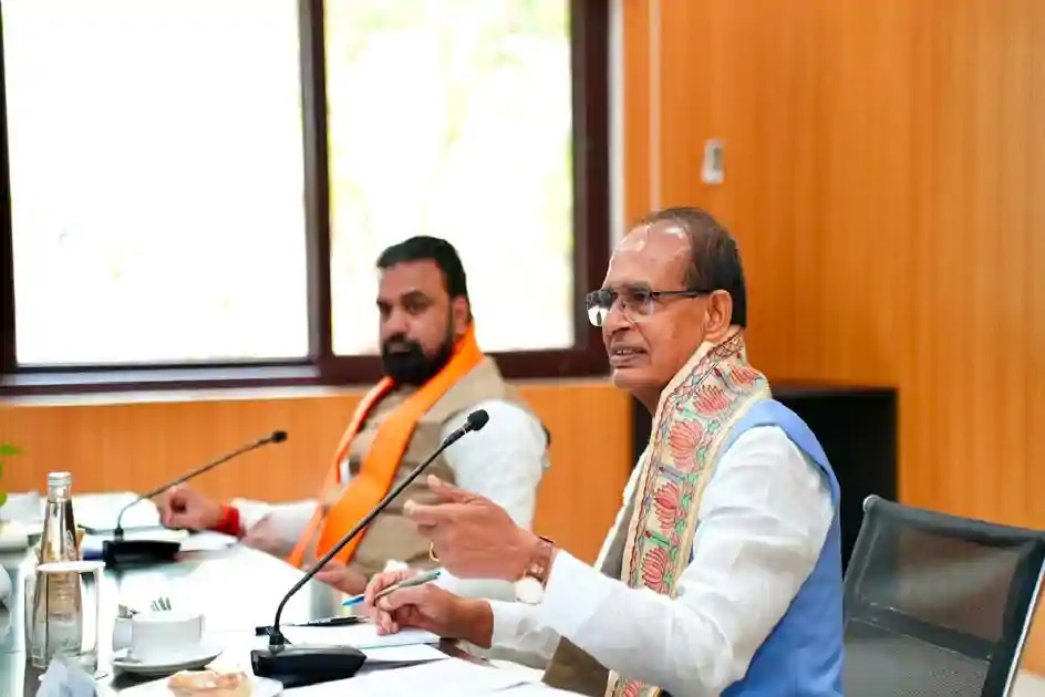 जीविका दीदी बनेगी लखपति दीदी, CM सम्राट और कृषि मंत्री शिवराज सिंह चौहान की बड़ी बैठक, किसानों पर बड़ा फैसला  