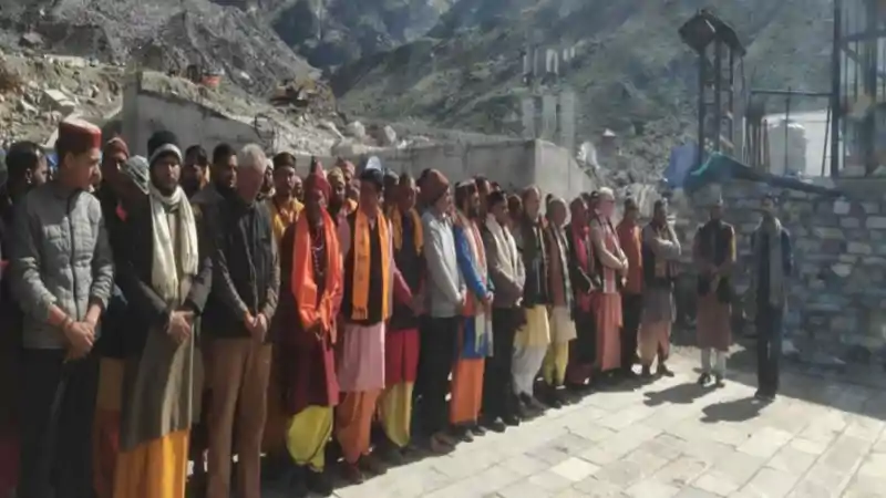केदारनाथ आपदा की बरसी पर नम हुईं आंखें, जलप्रलय की 13वीं बरसी पर याद किए आपदा पीड़ित केदारनाथ आपदा की बरसी पर नम हुईं आंखें, जलप्रलय की 13वीं बरसी पर याद किए आपदा पीड़ित