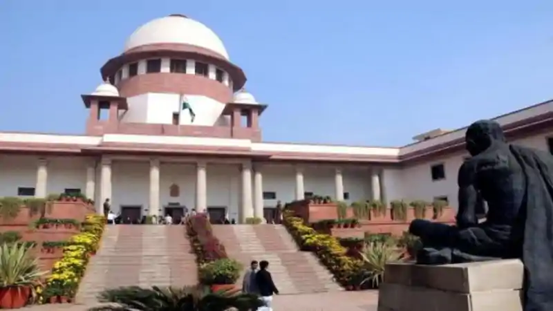 फांसी पर सुप्रीम कोर्ट का बड़ा फैसला! याचिका खारिज लेकिन विकल्पों पर विचार करने को कहा फांसी पर सुप्रीम कोर्ट का बड़ा फैसला! याचिका खारिज लेकिन विकल्पों पर विचार करने को कहा
