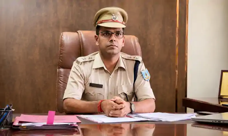 देश के टॉप-100 एसपी में धनबाद के SSP प्रभात कुमार शामिल देश के टॉप-100 एसपी में धनबाद के SSP प्रभात कुमार शामिल