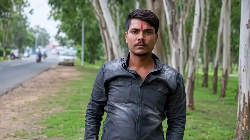 पटना में प्रापर्टी डीलर को दोस्तों ने मारी चार गोलियां, गोलू यादव की मौके पर ही मौत पटना में प्रापर्टी डीलर को दोस्तों ने मारी चार गोलियां, गोलू यादव की मौके पर ही मौत
