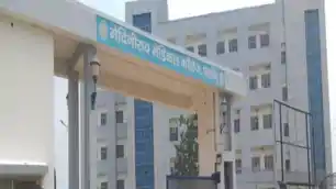 MMCH में परीक्षा परिणाम पर बवाल, यूनिवर्सिटी की गलती से 30 MBBS छात्र फेल