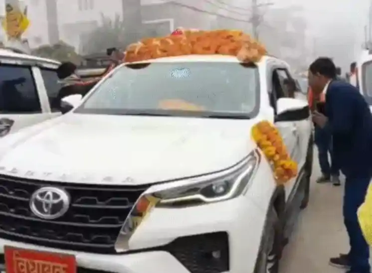 150 गाड़ियों का काफिला, 200 स्वागत मंच—दरभंगा से पटना तक शक्ति प्रदर्शन, संजय सरावगी संभालेंगे BJP की कमान