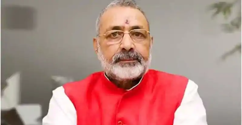 गिरिराज बोले- नीतीश ने हिजाब हटाकर सही किया, ये इस्लामिक देश नहीं, चेहरा तो दिखाना ही होगा' गिरिराज सिंह