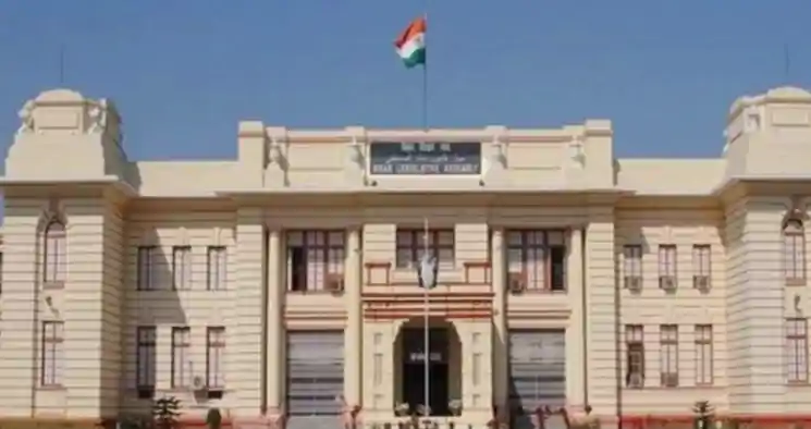 बजट सत्र के 12वें दिन शराबबंदी पर घमासान तय, सरकार बताएगी आउटसोर्सिंग कर्मियों को 26 दिन का मानदेय क्यों