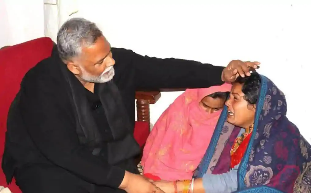 आधी रात प्रभात मेमोरियल हॉस्पिटल पहुंचे सांसद पप्पू यादव, प्रशासन से किए तीखे सवाल