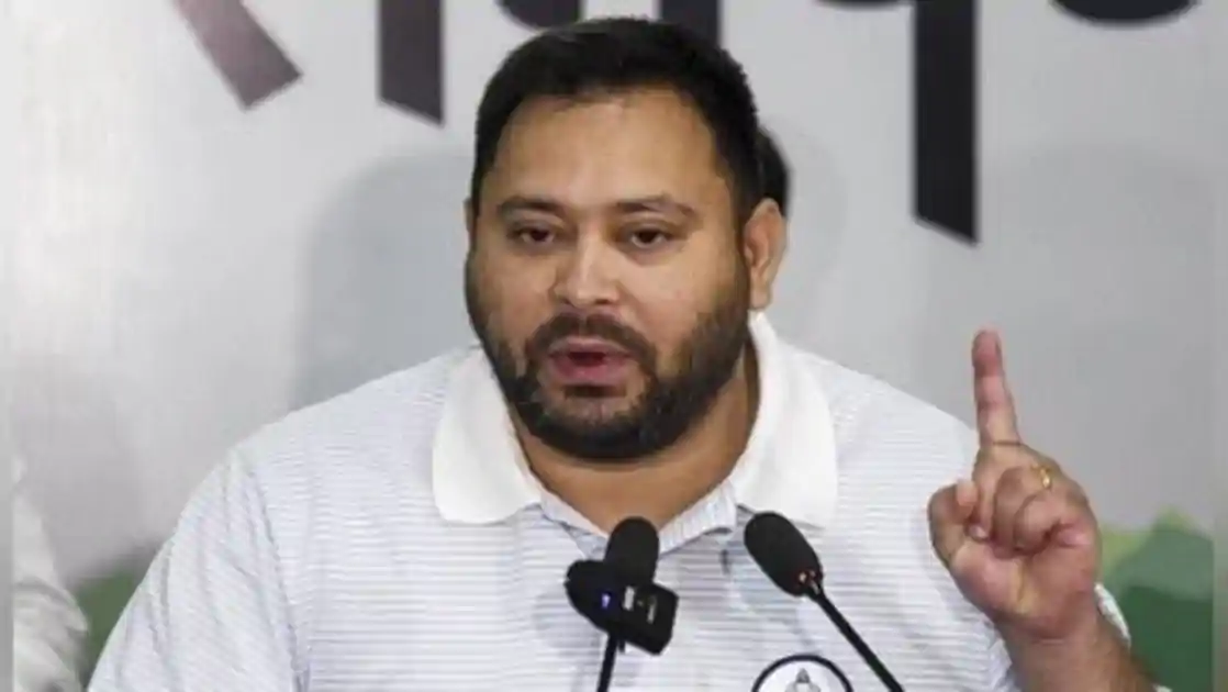 लालू यादव सौंपेंगे तेजस्वी को राजद की कमान? 25 जनवरी को होगा बड़ा फैसला!