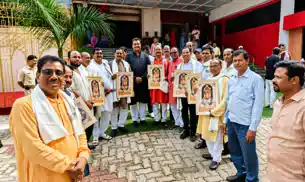 सांसद तीर्थ दर्शन महाअभियान का एक वर्ष पूर्ण, भव्य सम्मान समारोह सम्पन्न