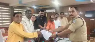 जामताड़ा में प्रसूता मौत के बाद बढ़ा सियासी घमासान, SP कार्यालय पहुंची भाजपा 