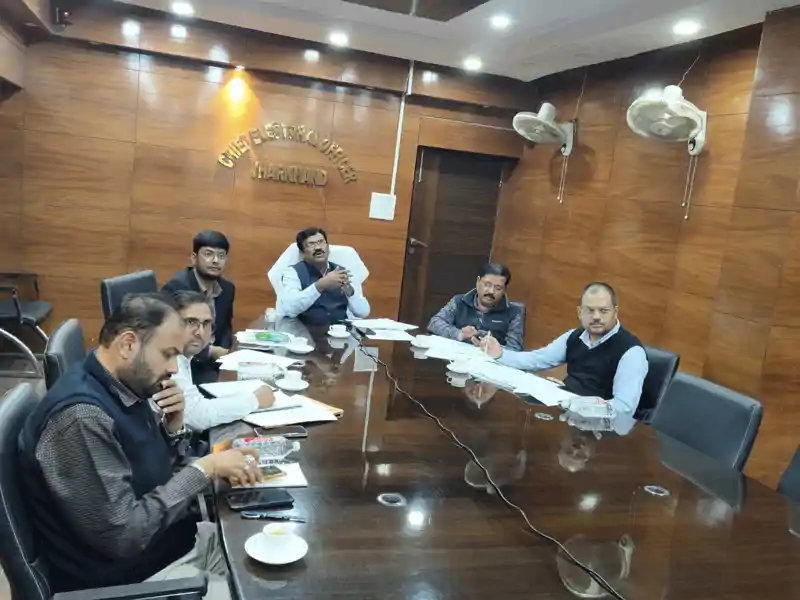 निर्वाचन अधिकारियों की समीक्षा बैठक संपन्न, मतदाता सूची की पैरेंटल मैपिंग में तेजी लाने का निर्देश