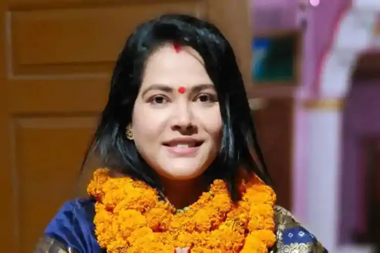 वोटिंग से पहले NDA का एक विकेट गिरा! एक्ट्रेस से नेता बनीं लोजपा प्रत्याशी नहीं लड़ पाएंगी चुनाव