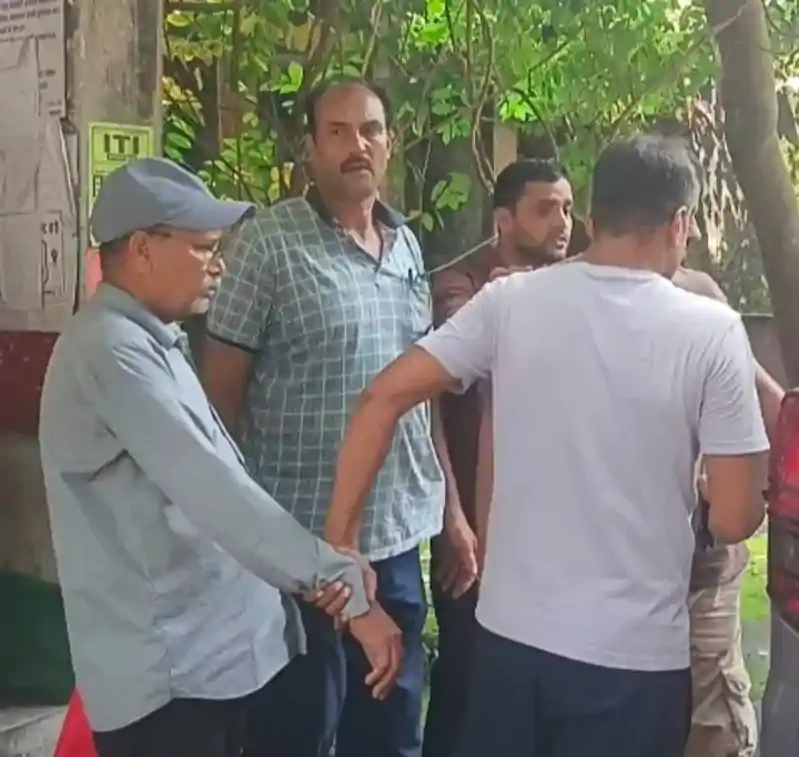 बेरमो CCL गोविंदपुर परियोजना में CBI की बड़ी कार्रवाई, रिश्वत लेते दो क्लर्क गिरफ्तार