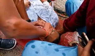 तेजस्वी के राजभवन मार्च में बेहोश हुआ समर्थक, अस्पताल में कराया गया एडमिट तेजस्वी के राजभवन मार्च में बेहोश हुआ समर्थक, अस्पताल में कराया गया एडमिट