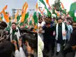तेजस्वी यादव को हिरासत में लिया गया, कहा-जेल जाने से नहीं डरते, पुलिस ने वाटर कैनन चलाकर रोका RJD का मार्च-barricading tod aage badhe tejaswi yadav, water canon chalaya gaya, patna mein bhari bawal Tejashwi Yadav March Live तेजस्वी यादव को हिरासत में लिया गया, कहा-जेल जाने से नहीं डरते, पुलिस ने वाटर कैनन चलाकर रोका RJD का मार्च-barricading tod aage badhe tejaswi yadav, water canon chalaya gaya, patna mein bhari bawal Tejashwi Yadav March Live