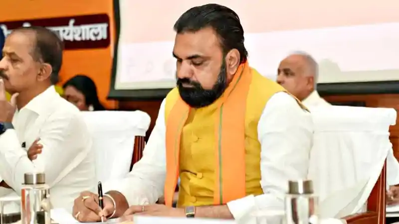 सोशल मीडिया क्रिएटर्स की बल्ले-बल्ले, 1 लाख व्यूज पर ₹10 हजार तक मिलेगा, सम्राट सरकार का बड़ा तोहफा सोशल मीडिया क्रिएटर्स की बल्ले-बल्ले, 1 लाख व्यूज पर ₹10 हजार तक मिलेगा, सम्राट सरकार का बड़ा तोहफा