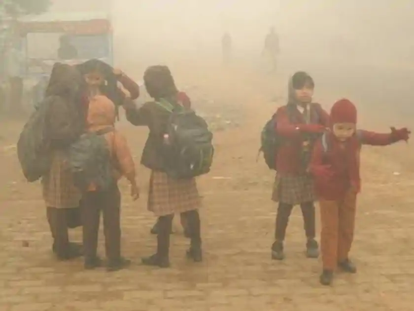 ठंड का असर: पटना में सभी स्कूलों का समय बदला, सुबह 9 से पहले और शाम 4:30 के बाद कक्षाओं पर रोक