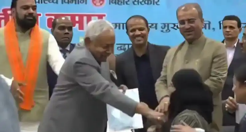 हिजाब विवाद: दोस्त का दावा—20 दिसंबर को नौकरी जॉइन करेंगी नुसरत, CM से नाराज़ नहीं, लेकिन जो हुआ वो गलत Nitish Kumar