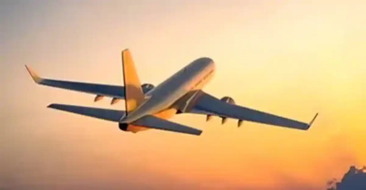 होली पर ‘आसमान’ छूता हवाई किराया: मुंबई-पटना फ्लाइट दिल्ली-सिंगापुर से भी महंगी