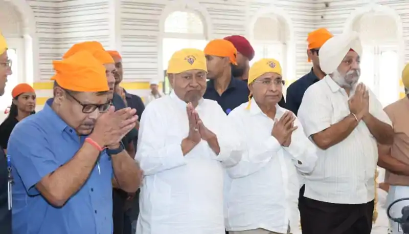 नीतीश कुमार तख्त पटना साहिब में हुए नतमस्तक, कहा-आज वह मुख्यमंत्री नहीं हैं लेकिन.... नीतीश कुमार तख्त पटना साहिब में हुए नतमस्तक, कहा-आज वह मुख्यमंत्री नहीं हैं लेकिन....