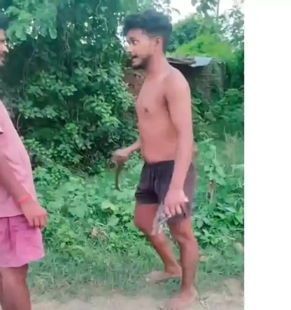 पहले लूट की फिर हथियार लहराया, तलवार से काट दी उंगली, वायरल हुआ वीडियो