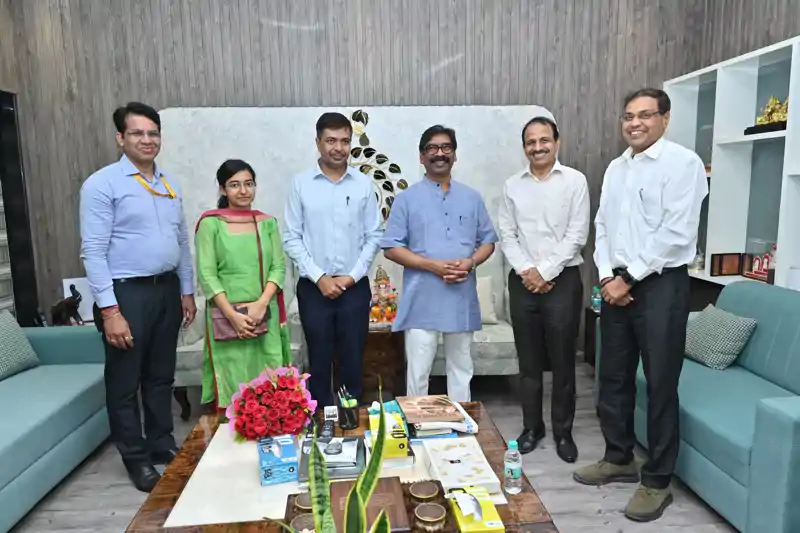 झारखंड में रेल विकास को मिलेगी रफ्तार, मुख्यमंत्री हेमन्त सोरेन ने रेलवे अधिकारियों संग की अहम बैठक झारखंड में रेल विकास को मिलेगी रफ्तार, मुख्यमंत्री हेमन्त सोरेन ने रेलवे अधिकारियों संग की अहम बैठक