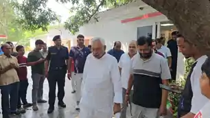 आनंद मोहन को हड़काया अब नीतीश कुमार खुद पहुंचे घर, संजय सिंह से मुलाकात पर हलचल तेज, गरमाई 'राजपूत' राजनीति  