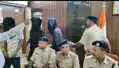 साइबर ठगों पर पुलिस का बड़ा प्रहार, 4 गिरफ्तार, 13 मोबाइल और 2.20 लाख कैश बरामद