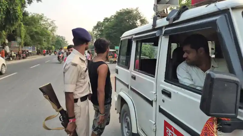 कोढ़ा पुलिस की बड़ी कार्रवाई, 24 पुड़िया संदिग्ध स्मैक के साथ युवक गिरफ्तार कोढ़ा पुलिस की बड़ी कार्रवाई, 24 पुड़िया संदिग्ध स्मैक के साथ युवक गिरफ्तार